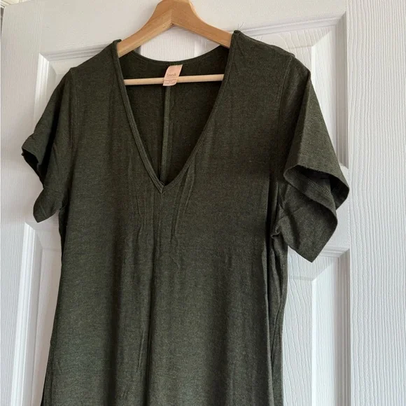 Smash & Tess Olive Green V-Neck Jumpsuit - Picture 5 of 6